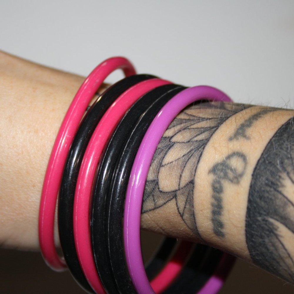 🖤💖💜 Beautiful Plastic Bangle Bracelet Set of 6 💜💖🖤